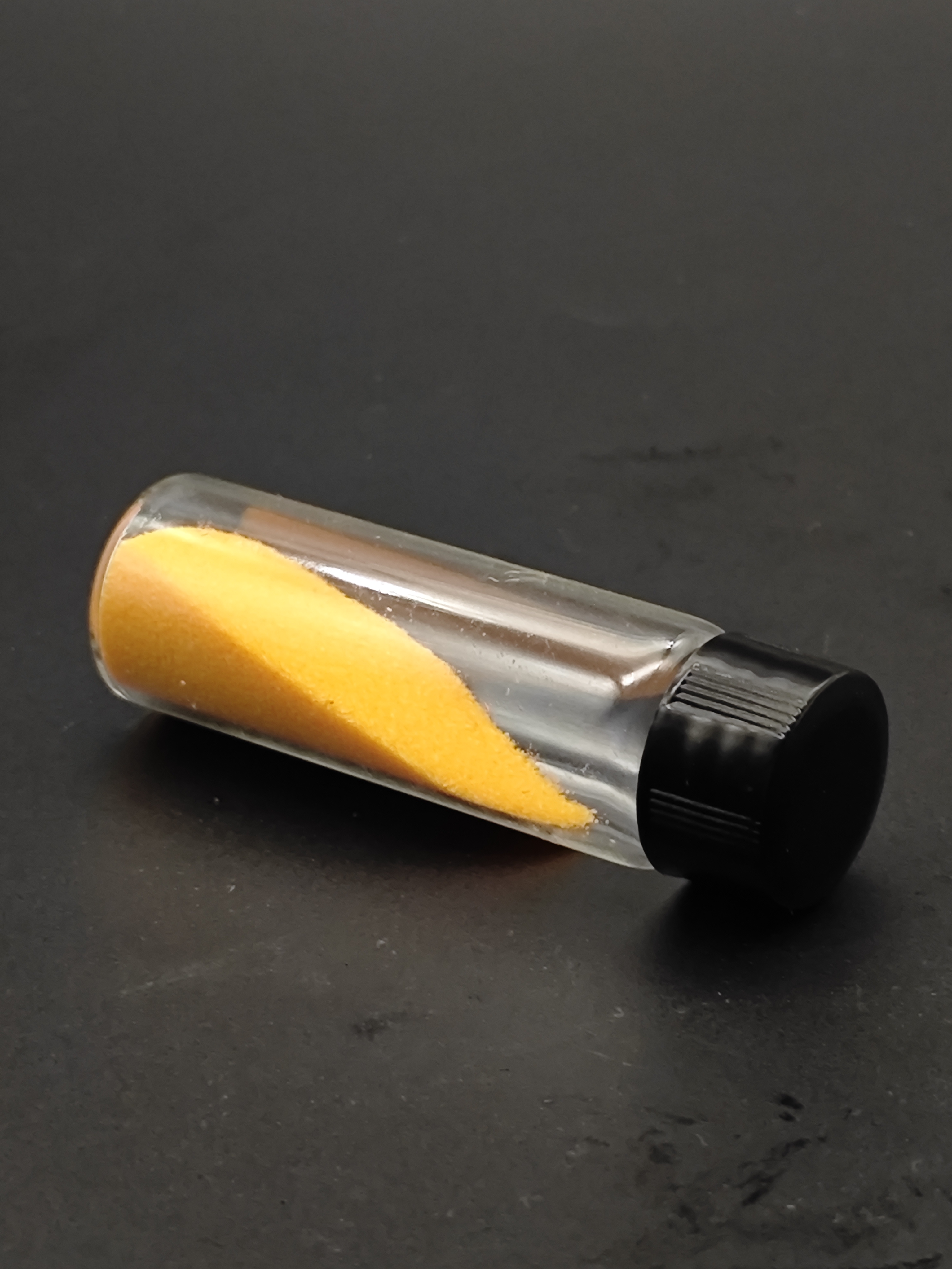 MIL-100(Fe) particles